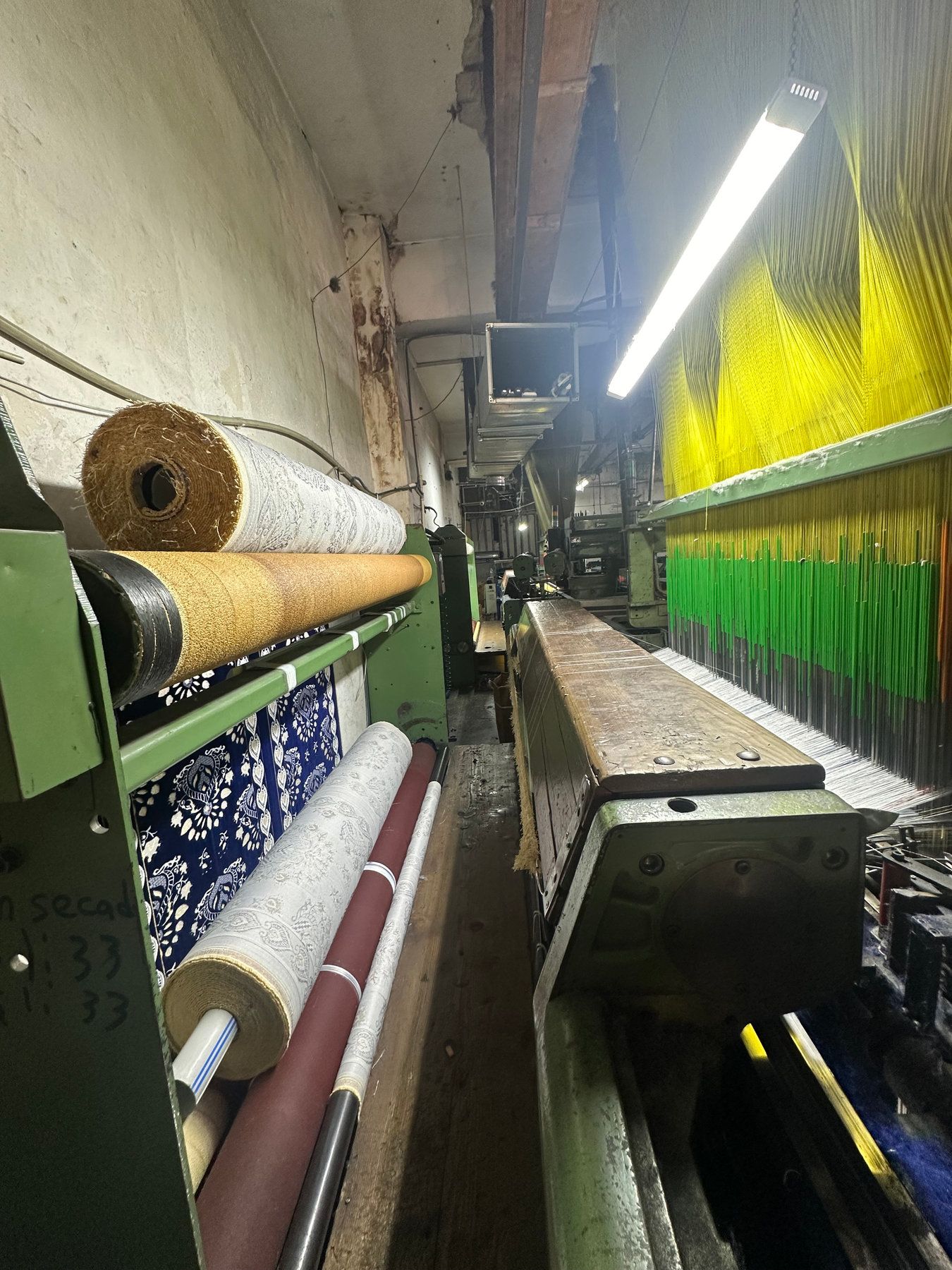 Velvet weaving plant · 6 looms · 6 Stäubli jacquards